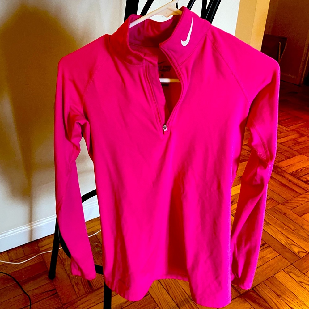 Pink quarterzip for exercise